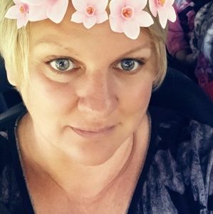 Meet your Posher, Carrie